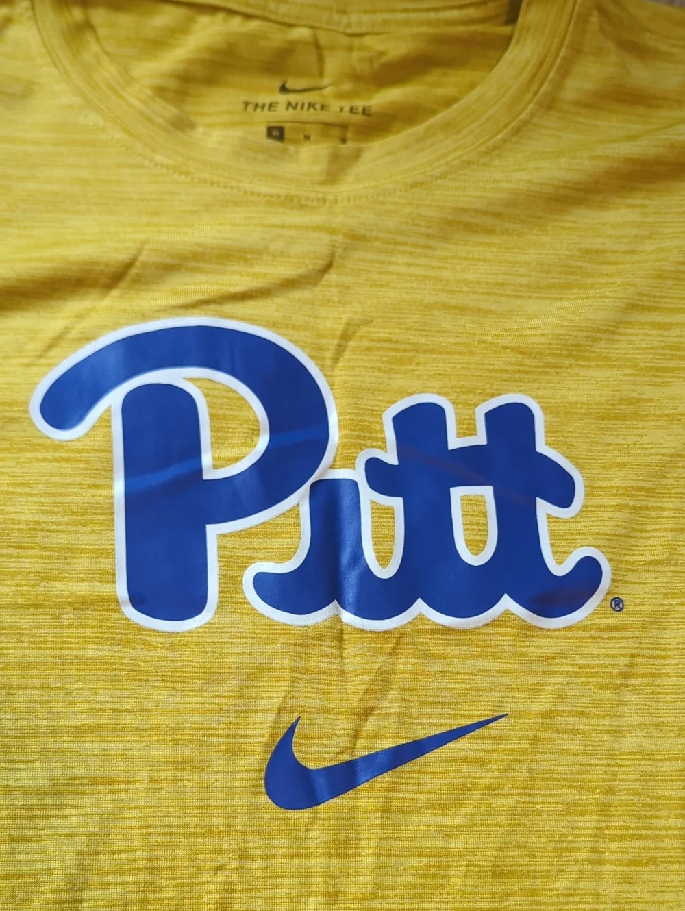 Mens Nike Dri Fit Long Sleeve Pitt Panthers Script. Long Sleeve T Shirt Size Med